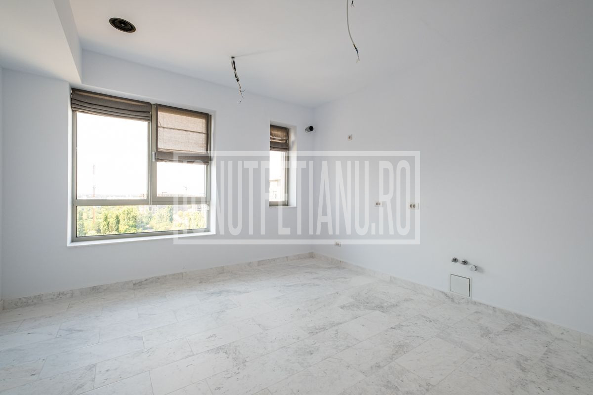 Duplex penthouse for rent in Luxuria Domeni