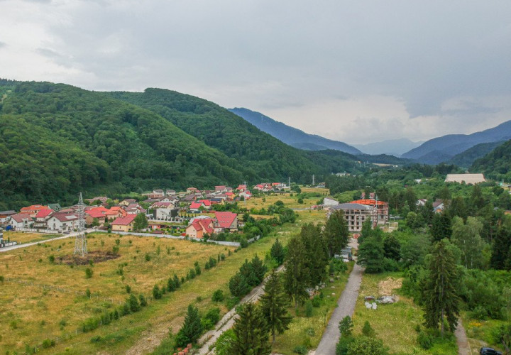 Locatie unica pentu pentru dezvoltari imobiliare 