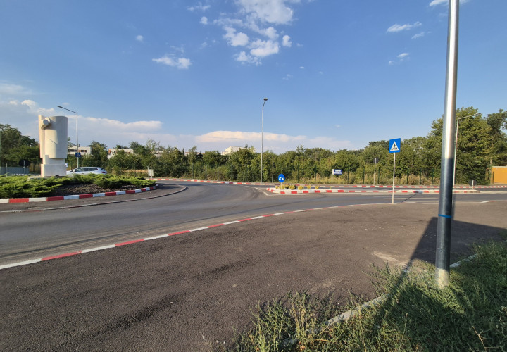 Voluntari - Popasului stradal inchiriere 500 mp teren